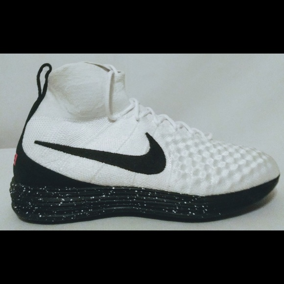 Nike Magistax Proximo II TF Mens Football .com